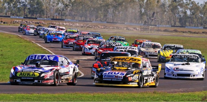 ¡Desde adentro! Así es una largada del Procar 4000 en el Mouras de La Plata