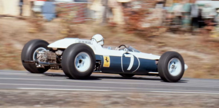 F1: ¿Por qué Ferrari usó azul y blanco en 1964?