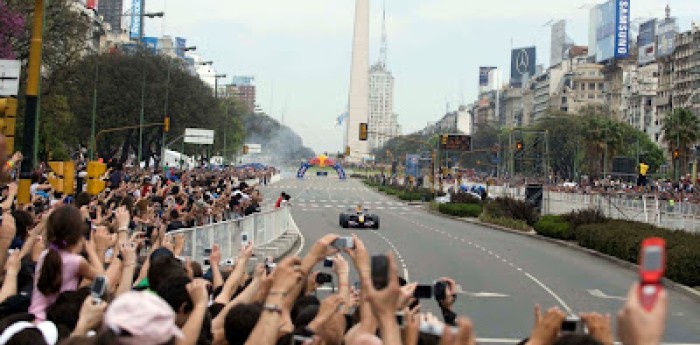 F1: el día en el que un Red Bull aceleró en la 9 de Julio