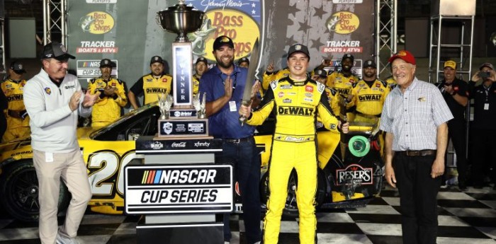 NASCAR: Bell se quedó con la carrera en Bristol Motor Speedway