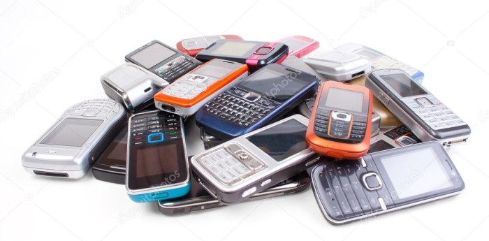 Tecnología: La Generación Antismartphone: Por qué cada vez más jóvenes están dejando los smartphones por teléfonos básicos