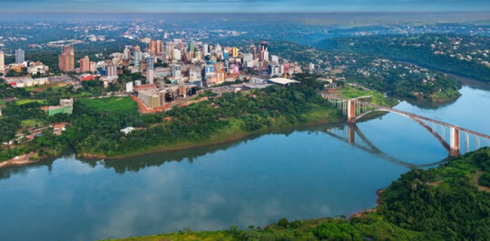 Cómo cruzar a Ciudad del Este desde Puerto Iguazú: guía completa para turistas