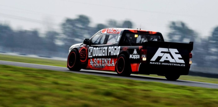 TC Pick Up: Canapino ganó en una atípica final bajo la lluvia en La Plata