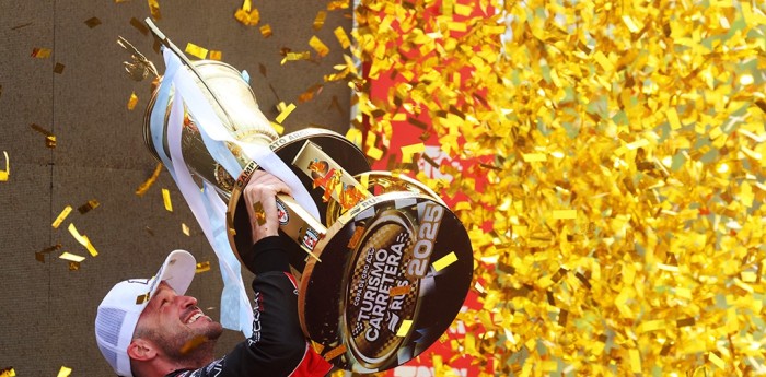 TC: distendido y relajado, Canapino se mostró exultante en los festejos de Arrecifes: "Este momento es felicidad pura"