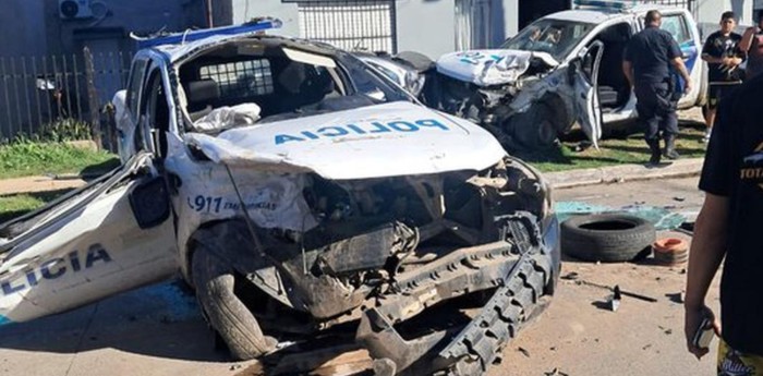 Las impactantes imágenes de un choque entre dos patrulleros en González Catán