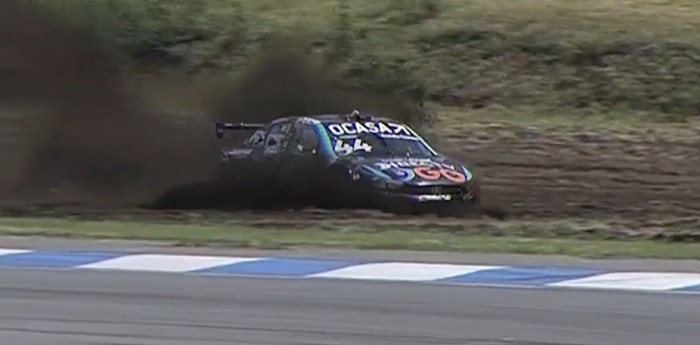 Copa Top Race: el despiste que dejó a Leo Pernía sin chances de seguir en la pelea en Junín