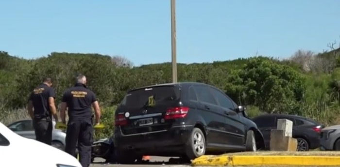 Tragedia en Punta del Este: murió un motociclista tras chocar contra una camioneta que manejaba una argentina