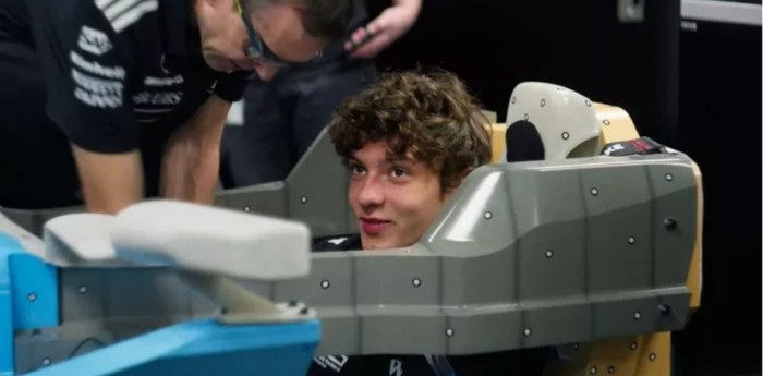 F1: Kimi Antonelli probó su flamante butaca en Mercedes