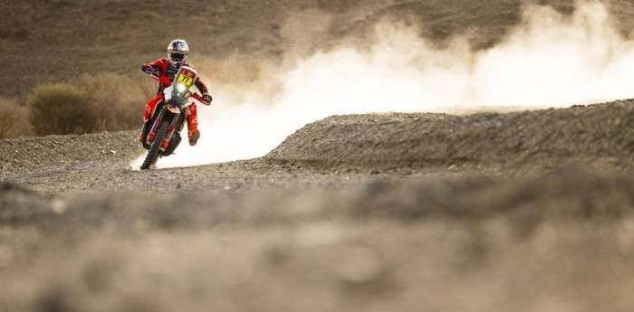 Dakar 2026: Luciano Benavides remontó en la Etapa 8 y es el nuevo líder de la general de Motos