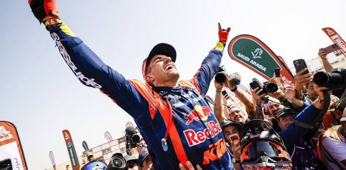 Dakar 2026: ¡Histórico! En una agónica definición, Luciano Benavides le ganó a Ricky Brabec por solo 2 segundos