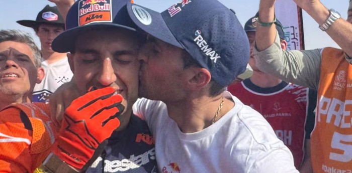 Dakar 2026: “Extraño las motos, pero ahora lo vivo a través de él”, la emoción de Kevin Benavides por el triunfo de Luciano