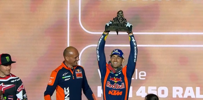 El momento soñado: así fue la entrega del Touareg a Luciano Benavides en el Dakar 2026