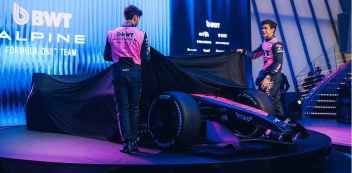 F1: El blooper de Gasly en la presentación del A526 que no se vio en la transmisión