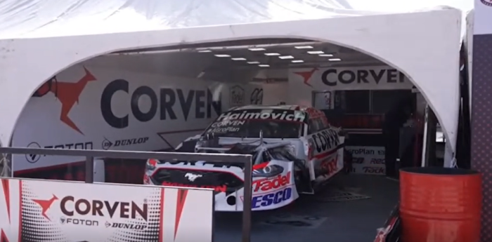 TC: ¡Todo listo! El Mustang de Werner llegó a El Calafate