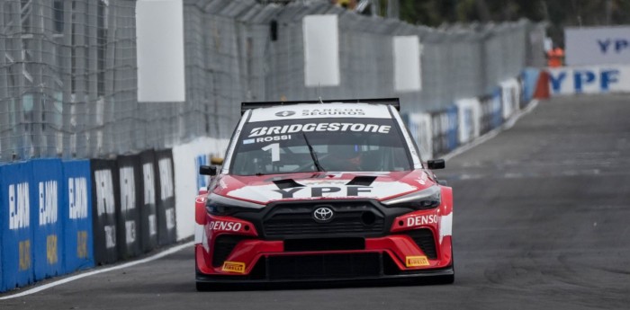 TC2000: Matías Rossi se quedó con la pole position en el Callejero de Buenos Aires