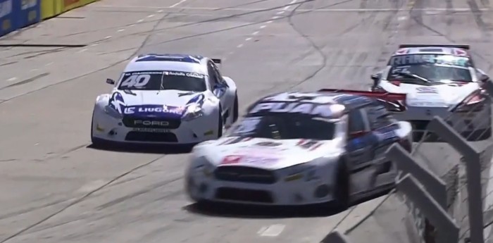 Top Race: Ciarrocchi fue a todo o nada y tomó la punta en el Callejero de Buenos Aires