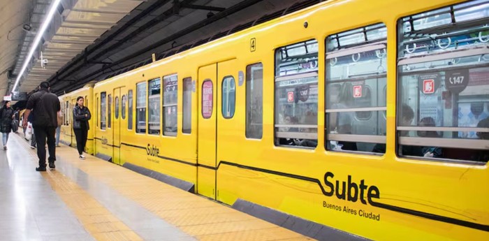 Aumentarán la seguridad en los subtes en los horarios de mayor afluencia
