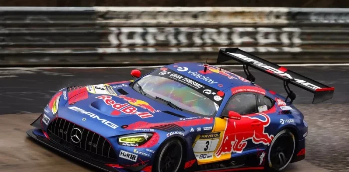 Max Verstappen arrasó en el Nordschleife de Nürburgring y ganó con un Mercedes