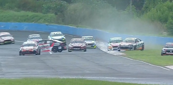 TN APAT: ¡Largada accidentada! Ardusso y Castellano terminaron contra el muro en la tercera serie en Rosario