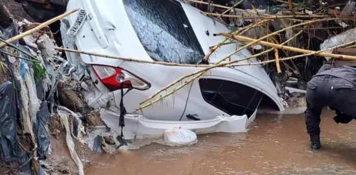 Tres personas fallecieron en Tucumán por las inundaciones que generó el temporal