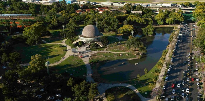 Importantes demoras en el tránsito en CABA por la caída de dos árboles tras las fuertes lluvias