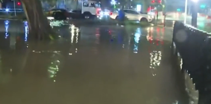 F1: ¡Atención Colapinto! Un sector del circuito de la exhibición en Palermo quedó bajo el agua por las fuertes lluvias