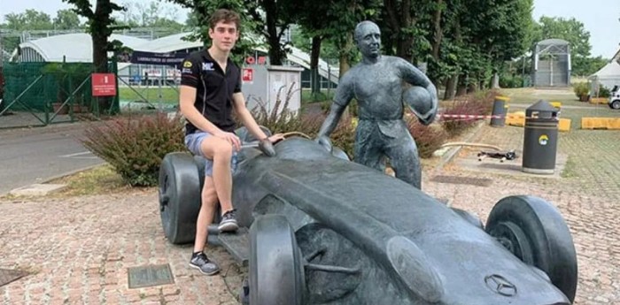 Franco Colapinto girará con la Flecha de Plata de Fangio en el Road Show de Buenos Aires