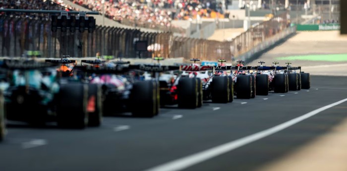 El carismático ex piloto de F1 que será rival de un argentino en Italia