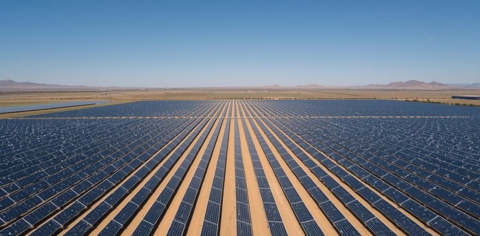 Quién financia el sol: bancos, fondos y organismos que impulsan la energía solar en Sudamérica