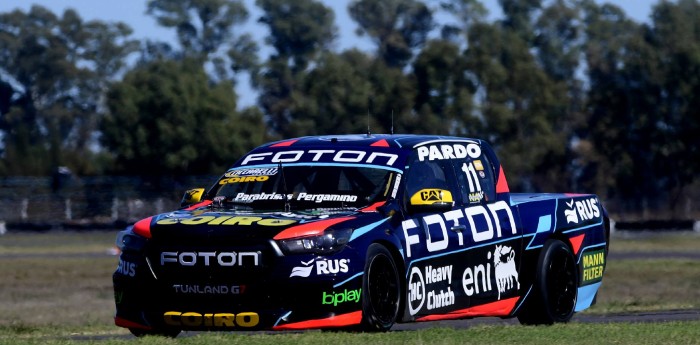 TC Pick Up: Gastón Mazzacane logró su primera pole position en el "1-2" de Foton en La Plata