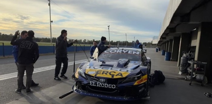 TC: Urcera prueba el Toyota Camry en el Autódromo Roberto Mouras de La Plata