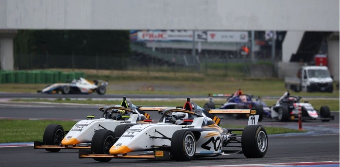 F4 Italiana: Federico Díaz Quaglia y Thiago Palotini disputaron la tercera carrera en Misano