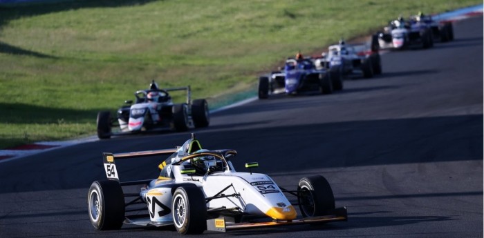 F4 Italiana: Díaz Quaglia sufrió un accidente en la primera vuelta y abandonó la final en Vallelunga