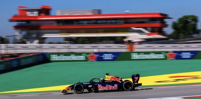 Mattia Colnaghi abandonó la Sprint de Fórmula 3 en Barcelona