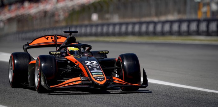 F2: Varrone fue P13 en la Feature Race de Barcelona: gran largada, lucha adelante y final sin puntos