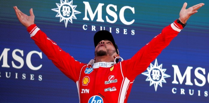 F1: la prensa italiana celebró la primera victoria de Hamilton con Ferrari en Barcelona