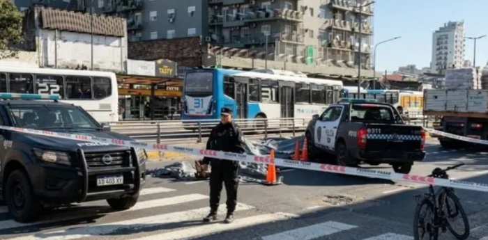 Murió una mujer de 82 años atropellada por un camión en Nueva Pompeya