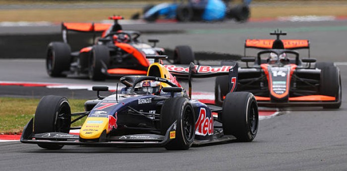 F3: Colnaghi completó una exigente final en Silverstone