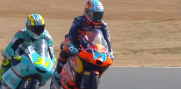 Moto3: así fue la extraordinaria maniobra de Perrone para subir al podio en Silverstone