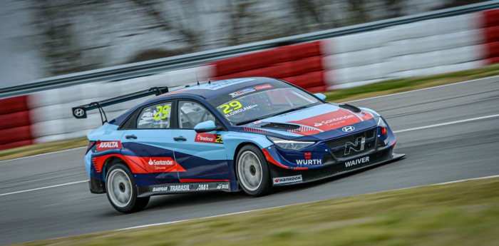 TCR South America: Joaquín Cafaro y Néstor Girolami se repartieron el viernes en el Cabalen