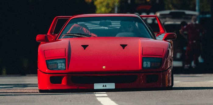 ¡Aura pura! La increíble coincidencia que tiene Lewis Hamilton con la icónica Ferrari F40 con la que llego a Monza