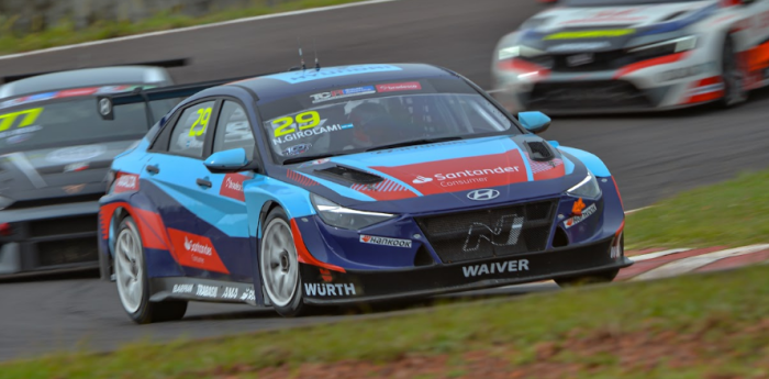 Néstor Girolami ganó la segunda carrera del TCR South America en Posadas