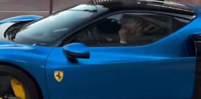 Bearman fue visto al volante de un lujoso Ferrari 849 Testarossa de más de 1.000 CV en Mónaco