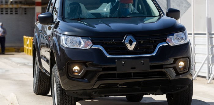 Renault celebra con el lanzamiento de la Pick Up Alaskan