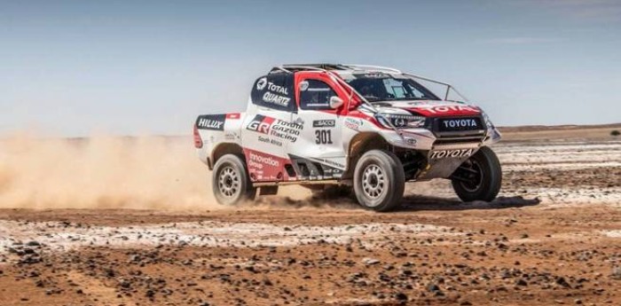 Fernando Alonso probó la Toyota para el Dakar