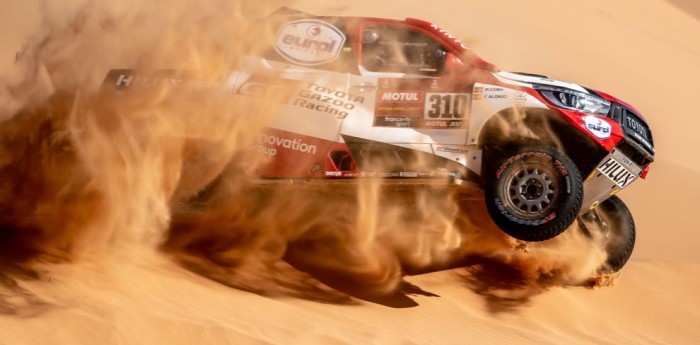  Toyota reacciona: Alonso se luce en el Dakar y Al Attiyah aprieta