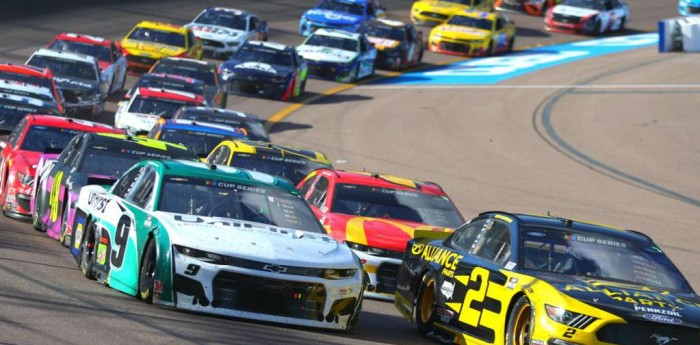 Nascar ya vive "La carrera de las estrellas"