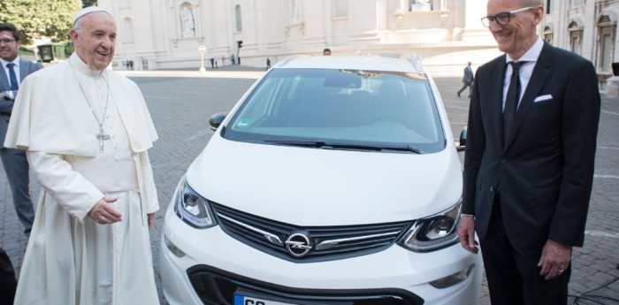 El nuevo auto del Papa Francisco