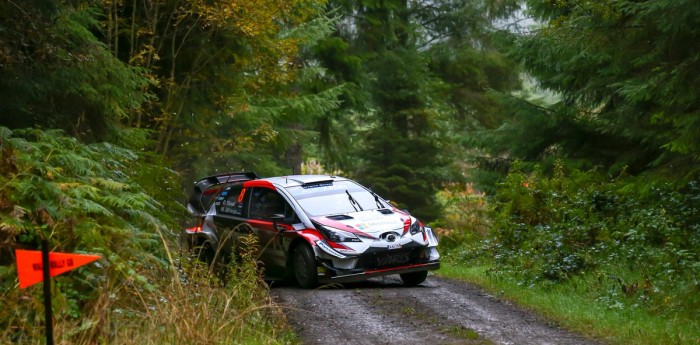 Lucha en el barro, gana Tanak en Gales