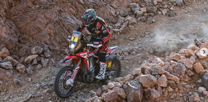 Kevin Benavídes trepó al segundo puesto en el Dakar